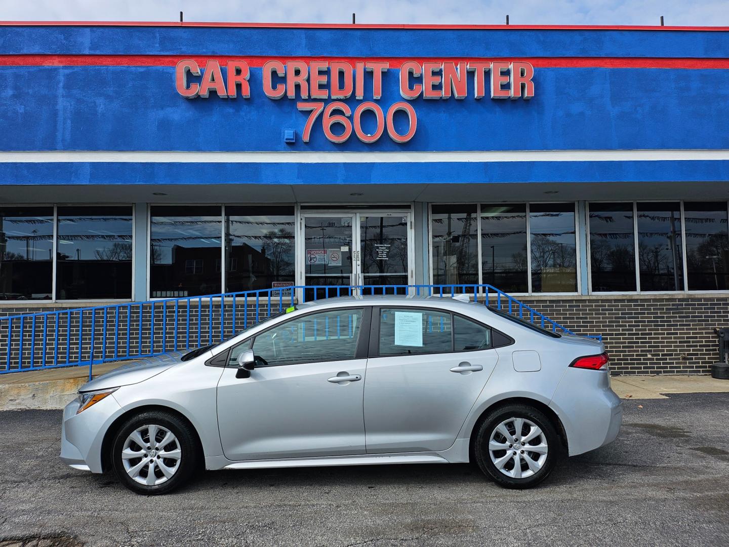 2020 SILVER Toyota Corolla LE (5YFEPRAE8LP) with an 1.8L L4 DOHC 16V engine, CVT transmission, located at 7600 S Western Ave., Chicago, IL, 60620, (773) 918-3980, 0.000000, 0.000000 - Photo#0